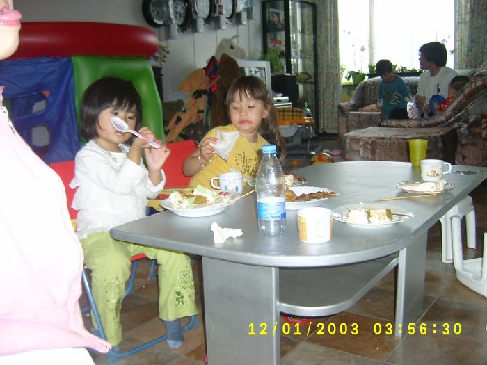 S3600158.JPG